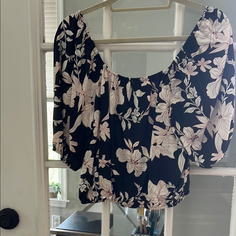 Floral Off-Shoulder Top - Picture 4 of 4